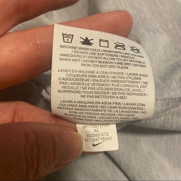 Nike Breathable Short Sleeve Tee - Picture 5 of 6